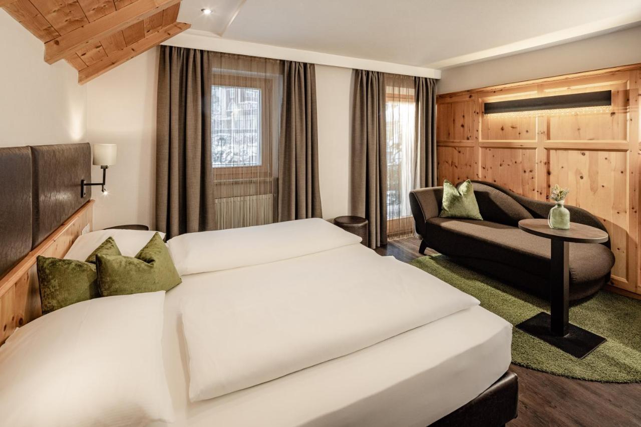Boutique & Fashion Hotel Maciaconi - Gardenahotels Santa Cristina Val Gardena Eksteriør billede