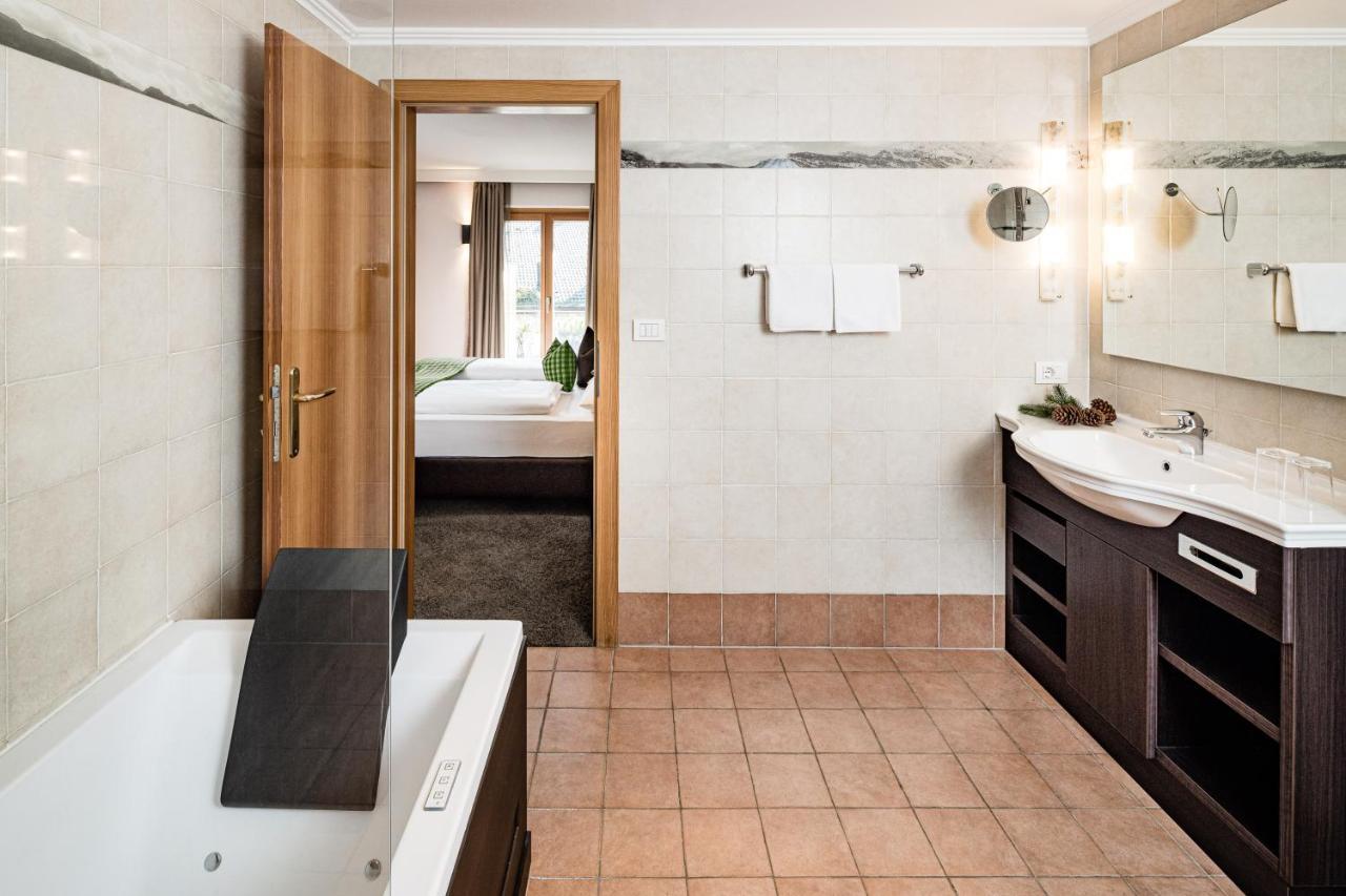 Boutique & Fashion Hotel Maciaconi - Gardenahotels Santa Cristina Val Gardena Eksteriør billede