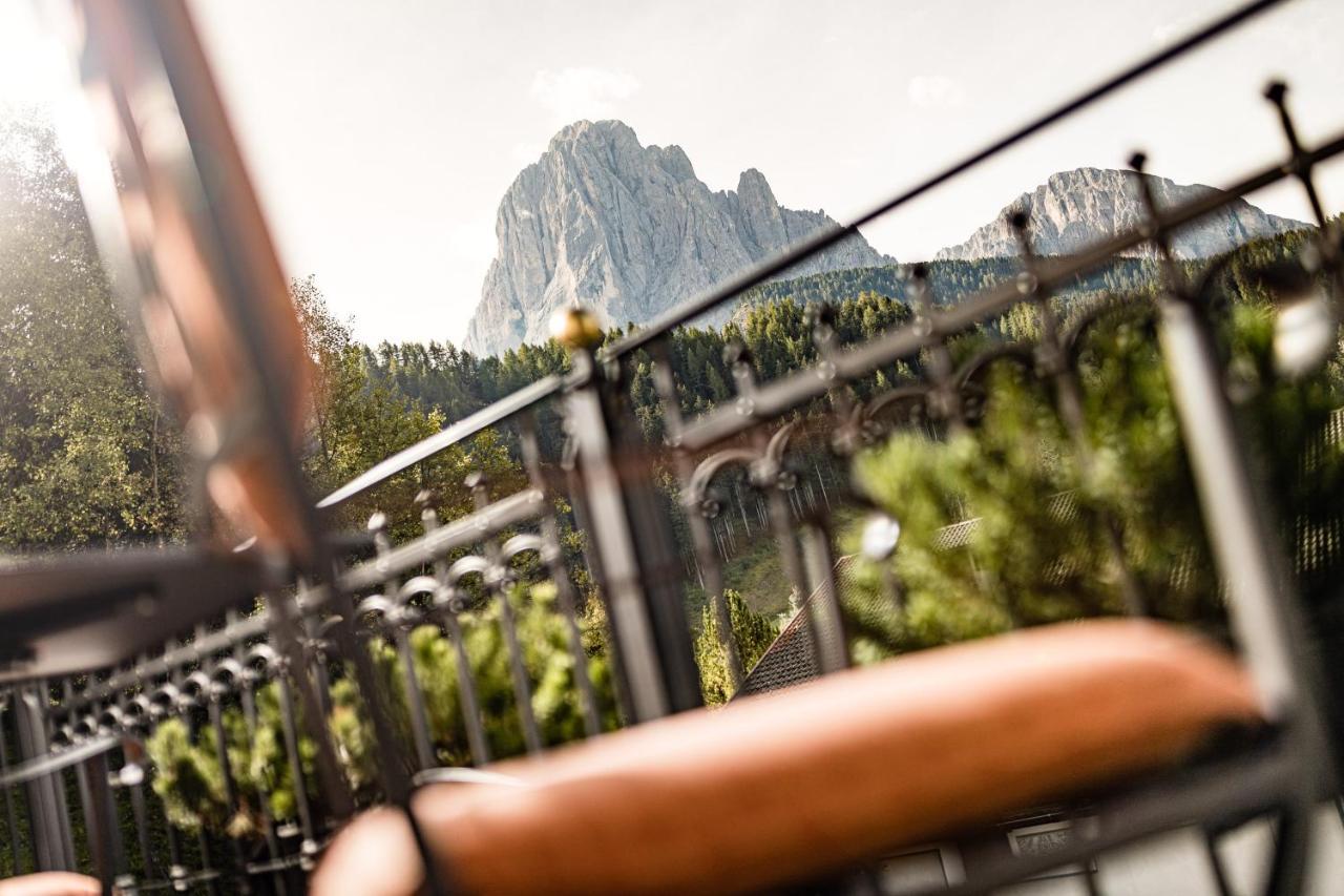 Boutique & Fashion Hotel Maciaconi - Gardenahotels Santa Cristina Val Gardena Eksteriør billede