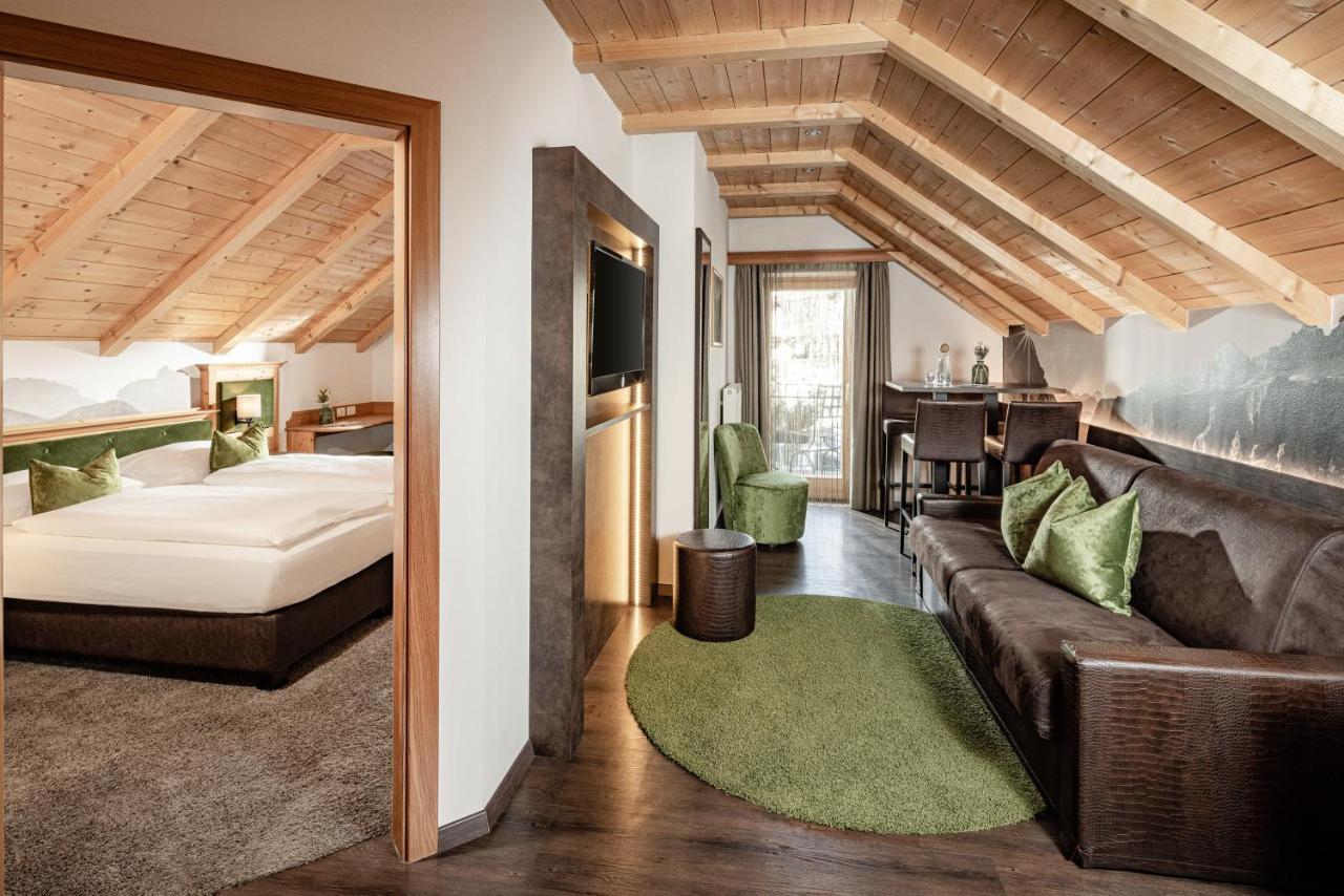 Boutique & Fashion Hotel Maciaconi - Gardenahotels Santa Cristina Val Gardena Eksteriør billede