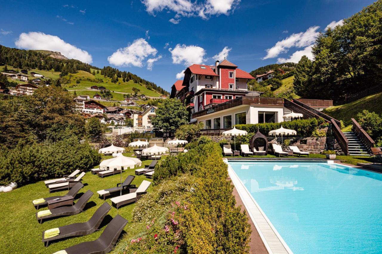 Boutique & Fashion Hotel Maciaconi - Gardenahotels Santa Cristina Val Gardena Eksteriør billede