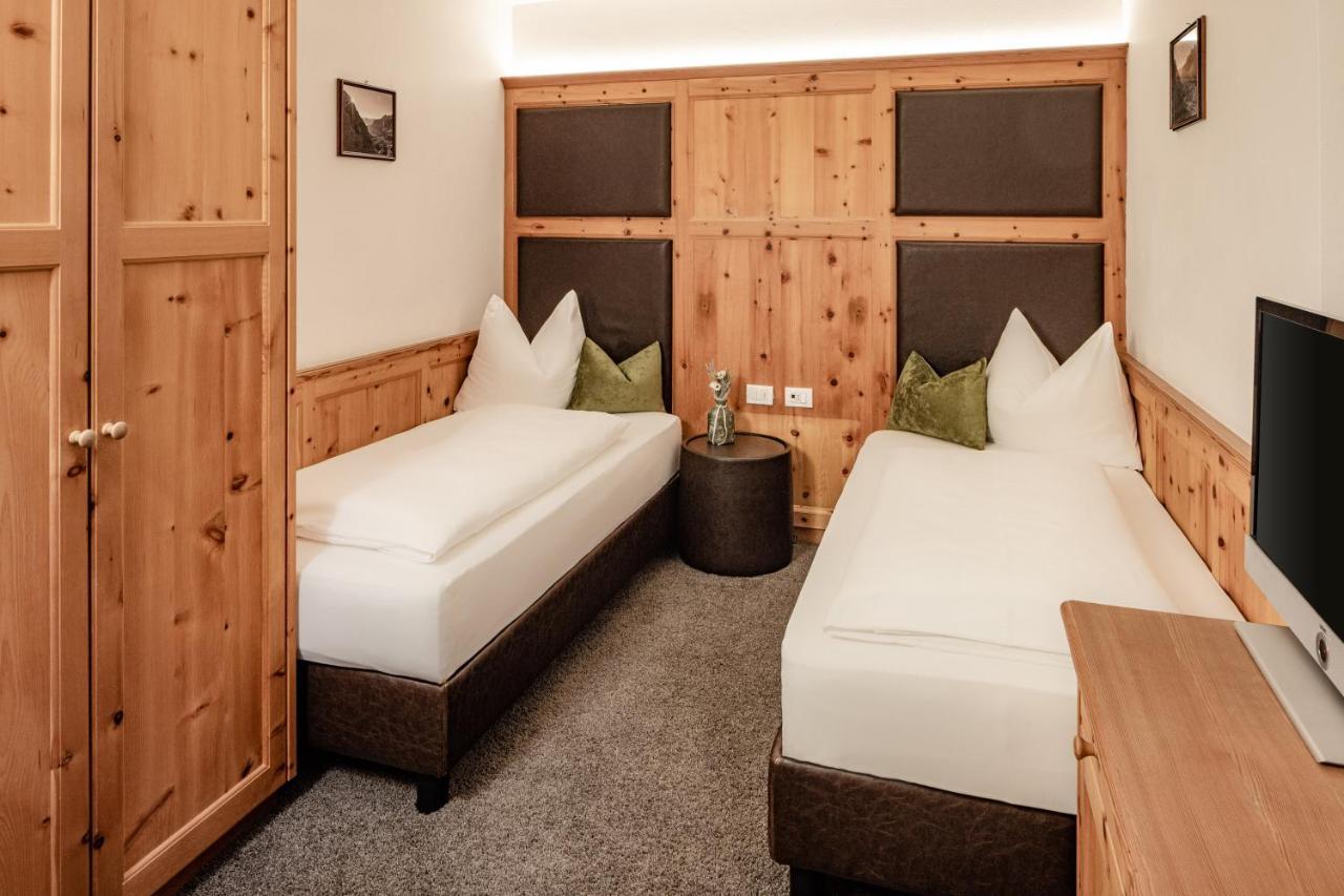 Boutique & Fashion Hotel Maciaconi - Gardenahotels Santa Cristina Val Gardena Eksteriør billede