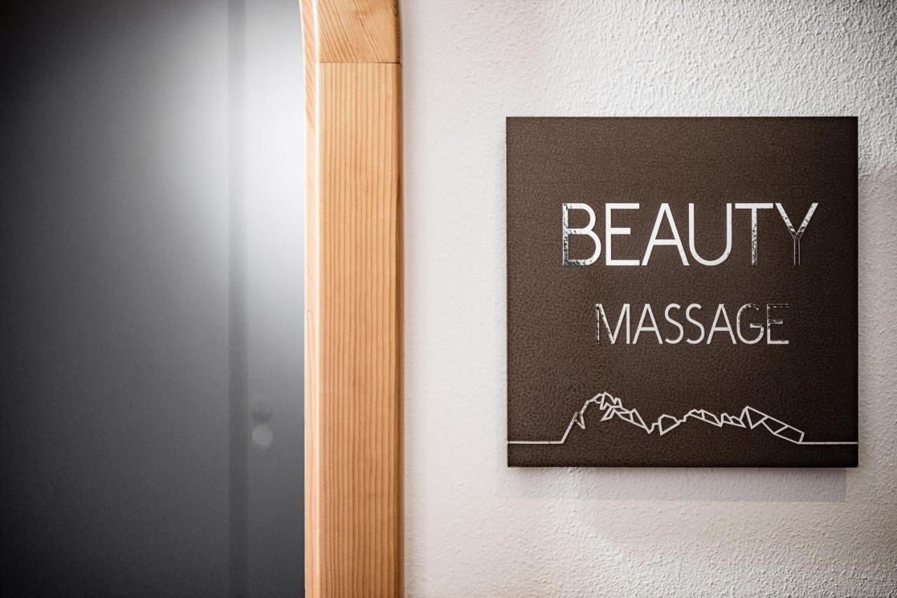Boutique & Fashion Hotel Maciaconi - Gardenahotels Santa Cristina Val Gardena Eksteriør billede