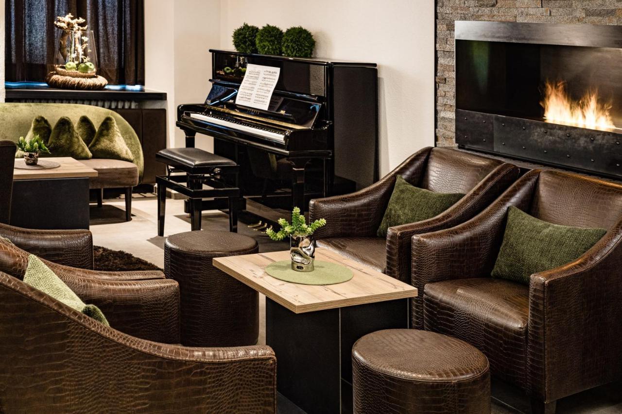 Boutique & Fashion Hotel Maciaconi - Gardenahotels Santa Cristina Val Gardena Eksteriør billede